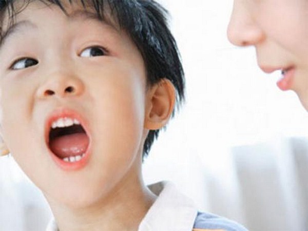 Dấu hiệu nhận biết tật nói ngọng ở trẻ em